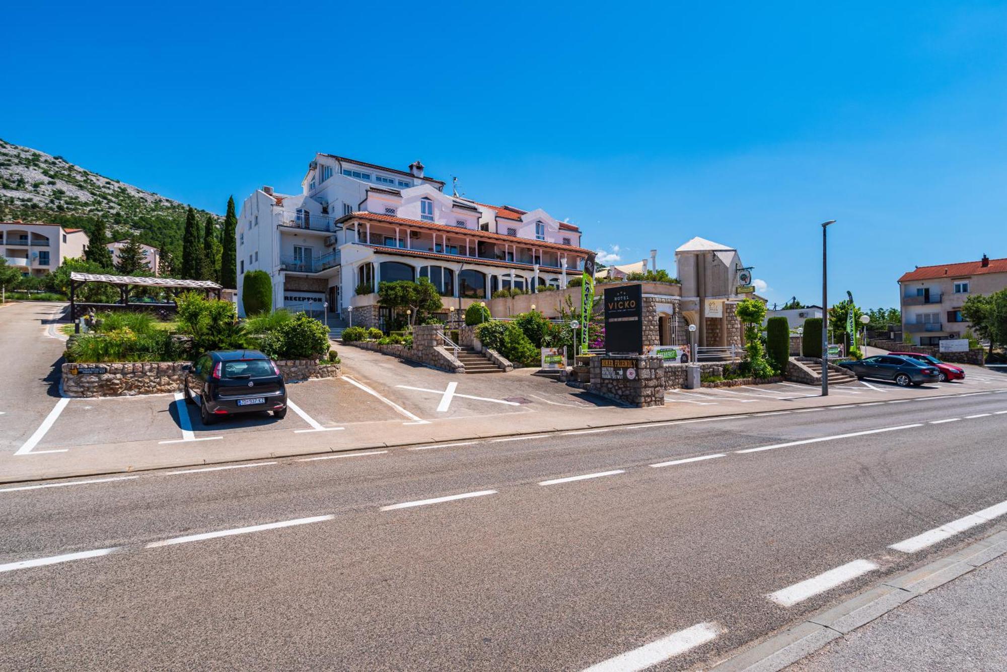 Hotel Vicko Starigrad Paklenica Extérieur photo